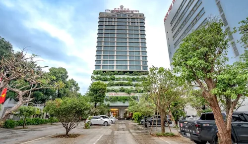 Ce înseamnă când visezi hotel – schimbare, tranziție și căutarea propriei direcții
