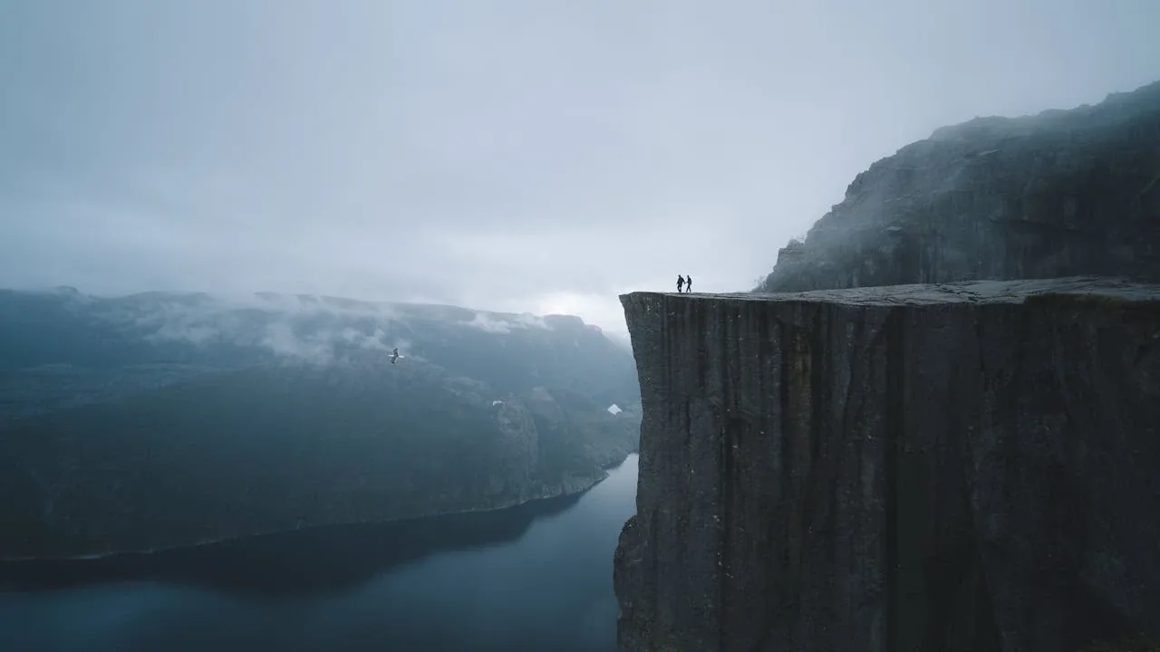 What it means when you dream about an abyss