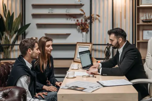 How to find clients without paid ads: strategies that really work