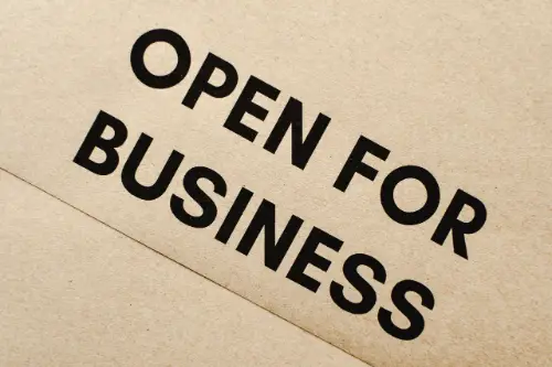 Is an Online Business Better or an Offline Business? A Complete Guide for Entrepreneurs