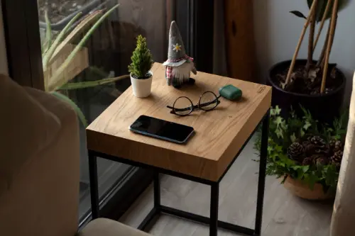 Idee de afacere: atelier mic pentru mobilier personalizat — plan complet de lansare